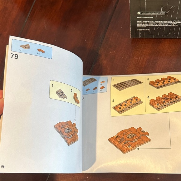 LEGO Infinity Saga Gauntlet with Colorful Stones - Picture 13 of 14